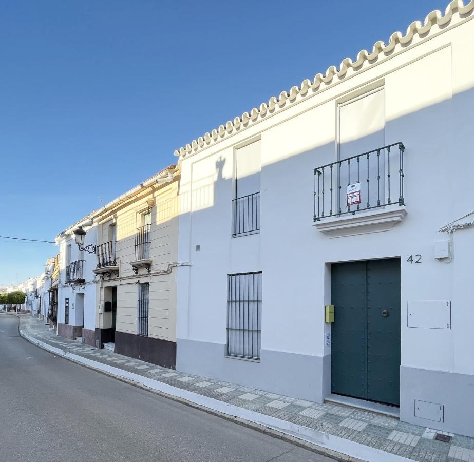 Design & Art, Patio With Orange Tree, Near Seville Carrion de Los Cespedes Exterior photo